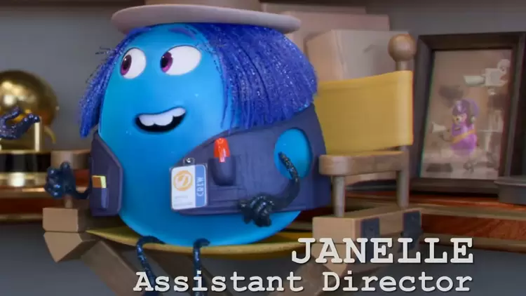 JANELLE - Assistant Director