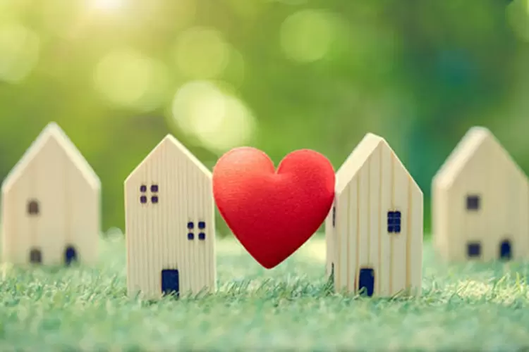 Your neighbor is secretly in love with you! 