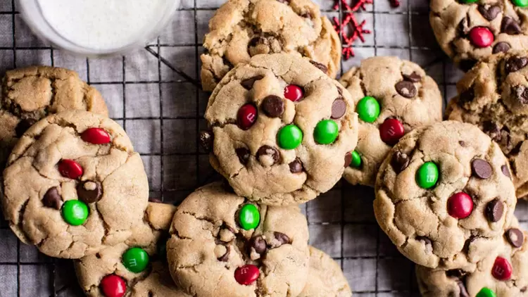 Chocolate chip cookie