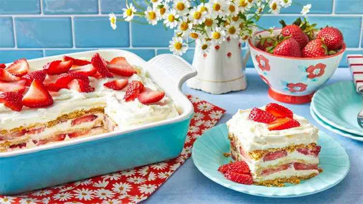 Strawberry Cake